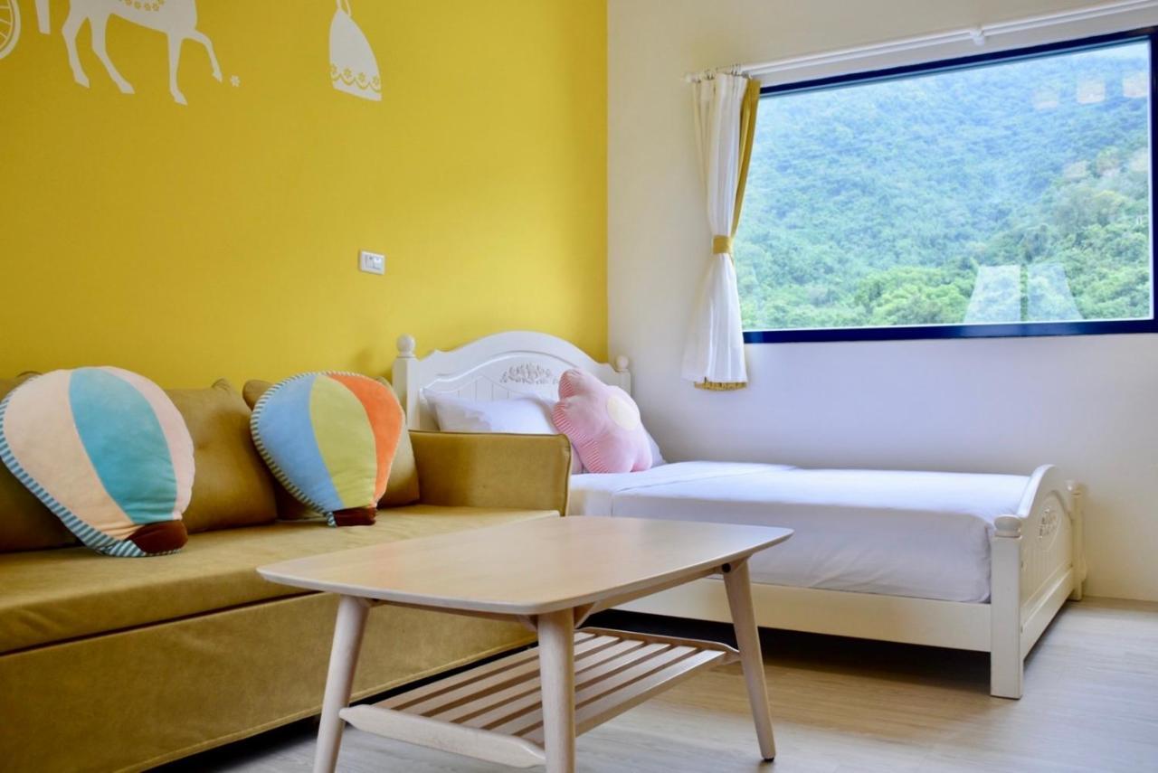 Blue And White Style Holiday B&B Guanshan Εξωτερικό φωτογραφία